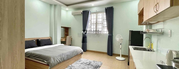 Cho thuê căn hộ, vị trí ngay Cách Mạng, Tân Bình thuê ngay với giá giao động từ 5.2 triệu/tháng diện tích chung quy 35m2-03