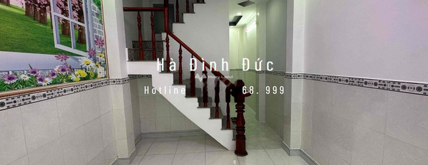 Trong nhà nhìn chung gồm 3 PN, cho thuê nhà ở có diện tích chuẩn 30m2 giá thuê hấp dẫn từ 4.5 triệu/tháng vị trí ở Lê Thị Riêng, Hồ Chí Minh-02