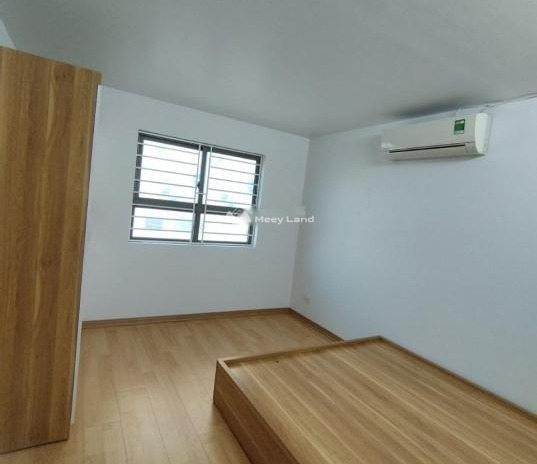 Cho thuê căn hộ với diện tích khoảng 110m2 tọa lạc ngay Nguyễn Khuyến, Hà Nội thuê ngay với giá tốt nhất chỉ 12 triệu/tháng nội thất sang trọng