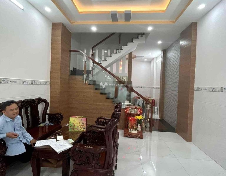 Cho thuê nhà có diện tích sàn 64m2 mặt tiền tọa lạc ngay trên Quận 11, Hồ Chí Minh thuê ngay với giá cực sốc 14.5 triệu/tháng, căn nhà này 4 PN, 4 WC-01