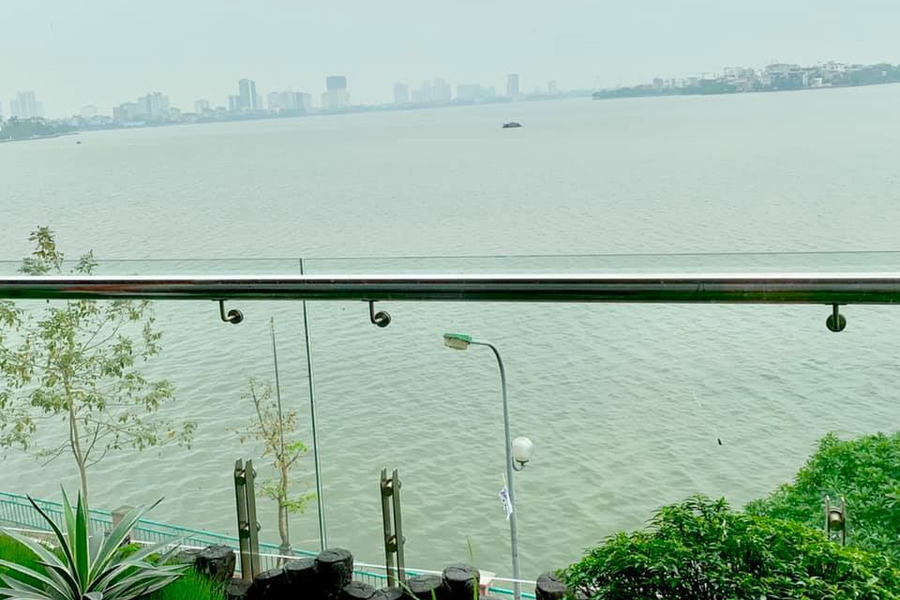 Cơ hội sỡ hữu tòa nhà mặt phố view toàn cảnh Hồ Tây, Nguyễn Đình Thi, Tây Hồ 215m2, giá 175 tỷ-01