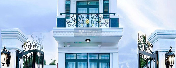 Trong nhà có tất cả 3 phòng ngủ, bán nhà ở diện tích rộng 100m2 bán ngay với giá hiện tại 3 tỷ vị trí đặt ở trung tâm Tam Hòa, Đồng Nai-03