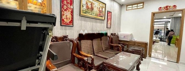 Bán nhà vị trí mặt tiền tọa lạc ở Nguyễn Trọng Tuyển, Phú Nhuận giá bán cực sốc chỉ 14.99 tỷ có diện tích 280m2 tổng quan gồm 3 phòng ngủ-02