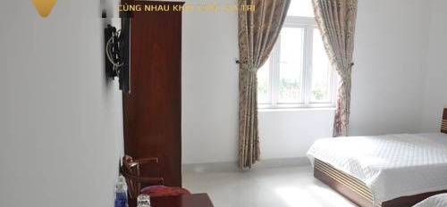 Cho thuê khách sạn 15 phòng gần cầu Rồng, trung tâm thành phố Đà Nẵng, giá 32 triệu/tháng-03