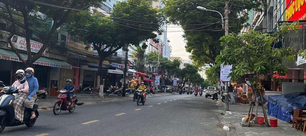 Vị trí tiện lợi ngay tại Hải Châu, Đà Nẵng bán nhà bán ngay với giá cực tốt chỉ 17 tỷ có diện tích rộng 98m2 cám ơn quý khách đã đọc tin