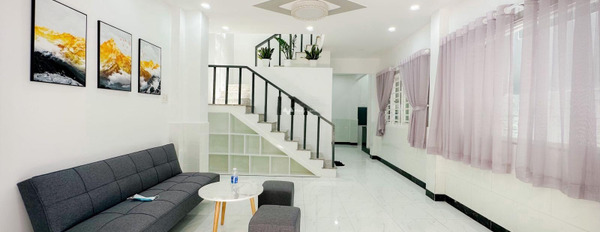 Nhà có 3 phòng ngủ bán nhà ở có diện tích chung là 42.8m2 bán ngay với giá đề cử 4.5 tỷ vị trí thuận lợi tọa lạc gần Tân Hưng, Hồ Chí Minh, hướng Nam-02