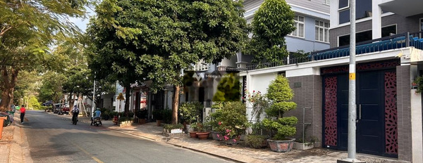 Cho thuê nhà Nằm ngay trên Quận 7, Hồ Chí Minh, thuê ngay với giá tốt bất ngờ chỉ 65 triệu/tháng diện tích rộng 220m2, tổng quan ở trong nhà 4 PN-03