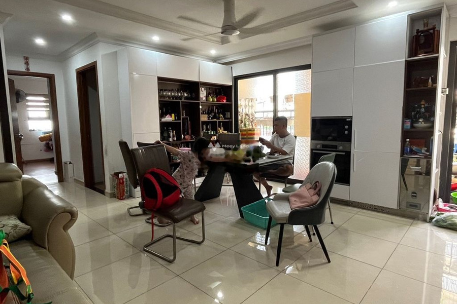 Nằm tại Lý Thường Kiệt, Hồ Chí Minh bán chung cư bán ngay với giá tốt 3.7 tỷ, trong căn hộ có 3 phòng ngủ, 2 WC vị trí trung tâm-01