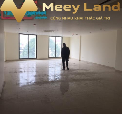 Cho thuê sàn văn phòng giá cực mềm từ 26,5 triệu/tháng có diện tích 100m2, vị trí mặt tiền tọa lạc ngay Nguyễn Văn Huyên, Dịch Vọng