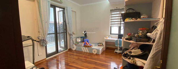 Tổng quan ngôi căn hộ này gồm 3 phòng ngủ, bán chung cư vị trí thuận lợi gần Nam Đồng, Đống Đa, căn hộ bao gồm có 3 PN, 3 WC nói không với trung gian-03