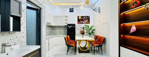 Có diện tích chung 47m2 bán nhà vị trí đẹp Cầu Kho, Hồ Chí Minh căn nhà gồm tổng cộng 4 phòng ngủ 4 WC liên hệ chính chủ-02