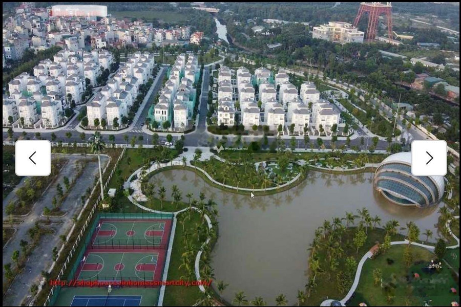 Hướng Đông - Nam, bán biệt thự diện tích khoảng 286m2 ở Vạn Phúc, Hà Nội bán ngay với giá chốt nhanh từ 55 tỷ, ngôi nhà bao gồm có 3 PN, 3 WC-01