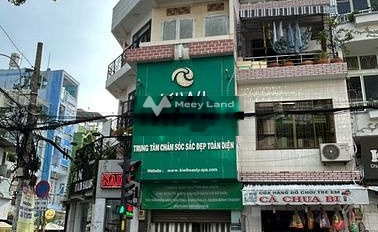 Vị trí mặt tiền nằm tại Ngô Quyền, Hồ Chí Minh cho thuê nhà giá thuê siêu mềm 30 triệu/tháng, trong ngôi nhà này 6 phòng ngủ, 3 WC-02