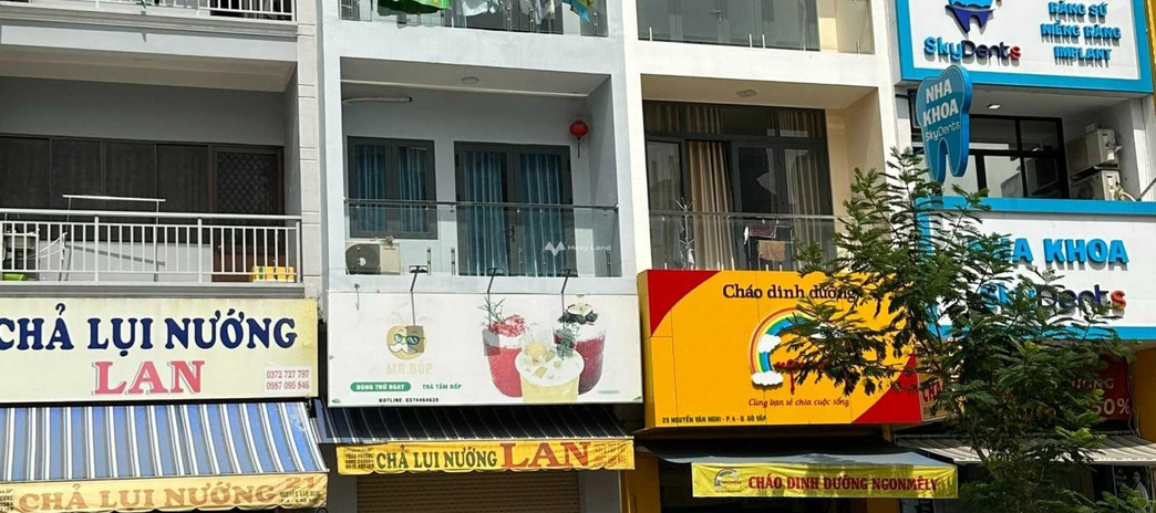 Vị trí nằm ngay ở Nguyễn Kiệm, Phường 3 bán nhà bán ngay với giá hấp dẫn từ 11.7 tỷ