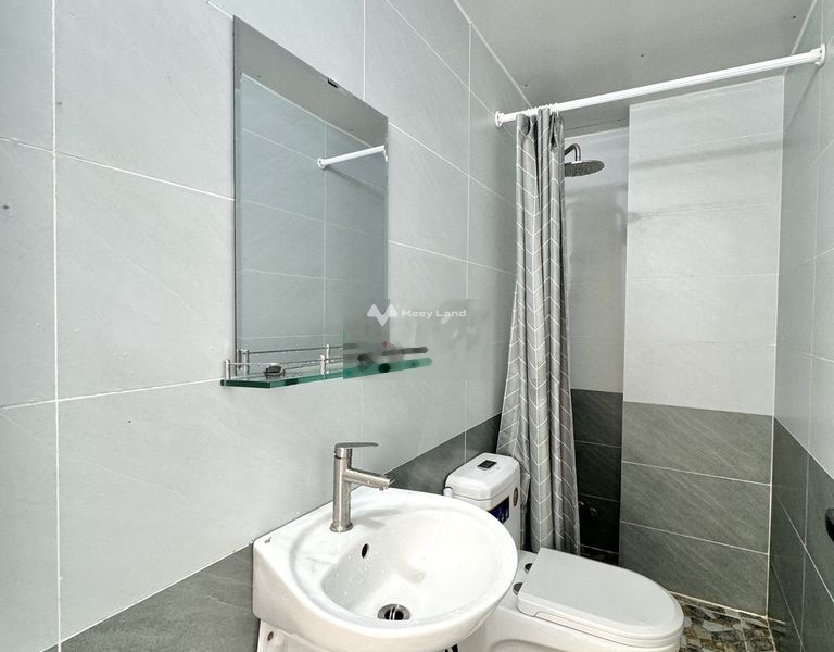 Trong căn hộ này thì gồm 1 PN, cho thuê căn hộ vị trí đẹp tọa lạc trên Tân Bình, Hồ Chí Minh, 1 WC khu vực đông đúc-01
