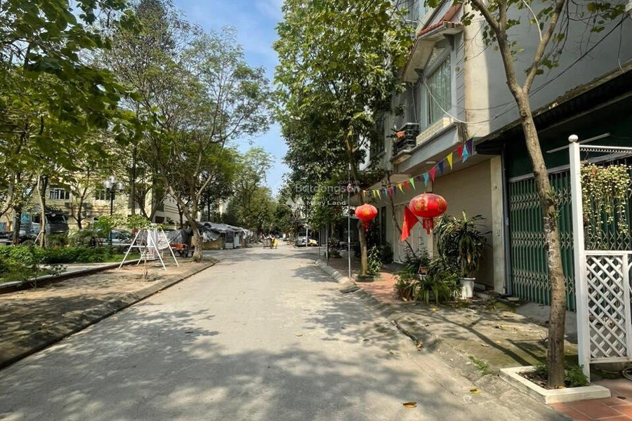 Diện tích 50m2 bán nhà ở vị trí mặt tiền tọa lạc tại Lê Trọng Tấn, Kiến Hưng hướng Đông - Bắc trong căn này có 4 PN 6 WC vào ở ngay-01