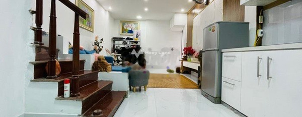 Tổng quan căn nhà này có 3 PN, bán nhà ở có diện tích chính 43m2 bán ngay với giá thỏa thuận 4.75 tỷ vị trí đặt tại trung tâm Phương Liệt, Hà Nội-02