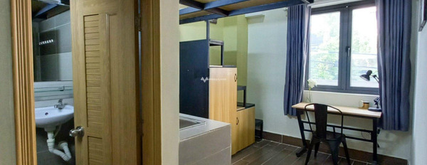 Căn phòng có nội thất sẵn có Đầy đủ cho thuê phòng trọ Phường 25, Hồ Chí Minh, nhà nhìn chung có tổng 1 phòng ngủ, 1 WC nội thất hiện đại-03