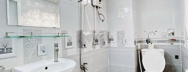 Với diện tích chuẩn 30m2 cho thuê phòng trọ vị trí nằm ở Quận 3, Hồ Chí Minh ngôi phòng bao gồm Nội thất đầy đủ lh thương lượng thêm-02