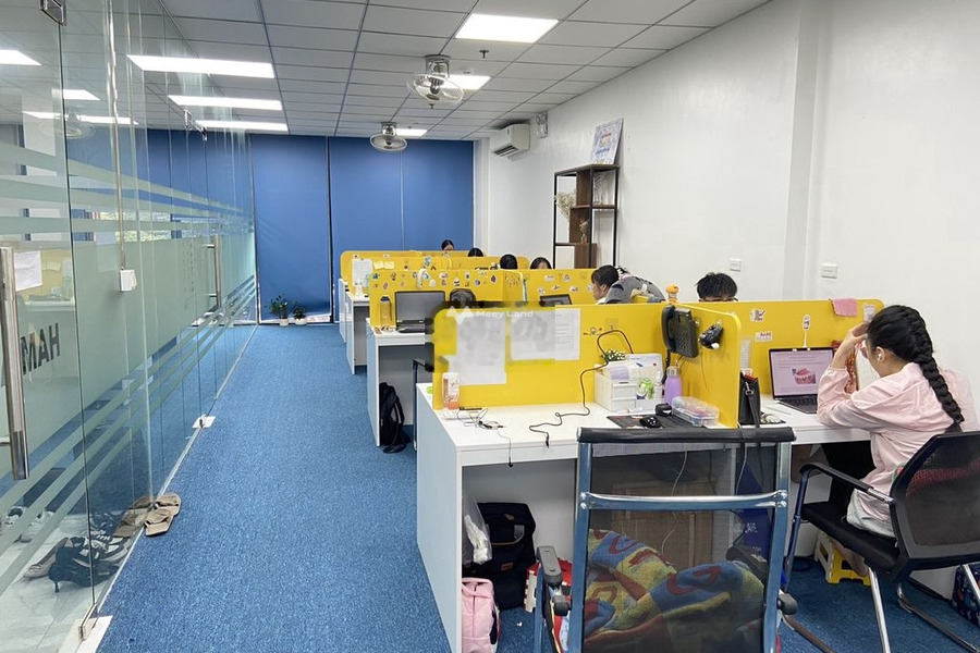 Nằm ở Trương Công Giai, Hà Nội cho thuê sàn văn phòng diện tích rộng 100m2 nội thất hiện đại Nội thất đầy đủ-01