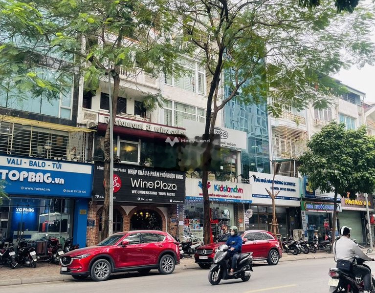 Ngay tại Trần Kim Xuyến, Cầu Giấy cho thuê nhà thuê ngay với giá siêu mềm chỉ 70 triệu/tháng, nhìn chung có 6 PN-01