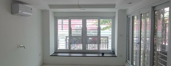 Biệt thự Mễ Trì Thượng. DT 120m2, 1 hầm, 4 nổi, thang máy. 40 triệu -02