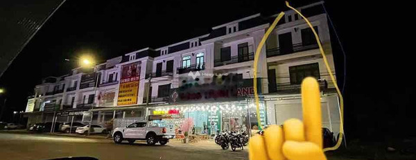Căn nhà có tổng cộng 3 PN, bán nhà ở có diện tích 55m2 bán ngay với giá thương mại từ 3.7 tỷ vị trí tại Bình Long, Bình Phước hướng Nam-03