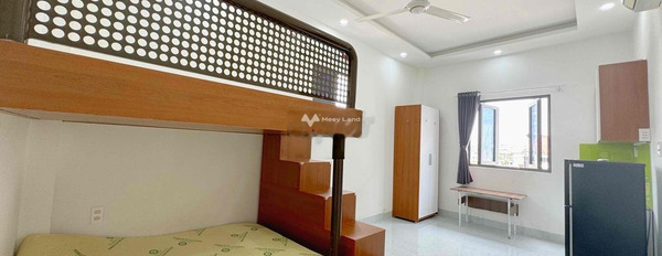 Trong căn hộ có 1 PN, cho thuê căn hộ hướng Bắc vị trí đặt nằm ở Quận 3, Hồ Chí Minh, 1 WC vị trí tốt-03