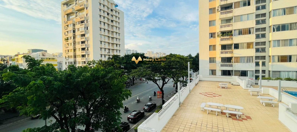 Có nhà mới nên, bán chung cư có dt 112m2 giá bán gốc chỉ 3.6 tỷ ngay trên Đường Nguyễn Đức Cảnh, Quận 7 giấy tờ nhanh chóng
