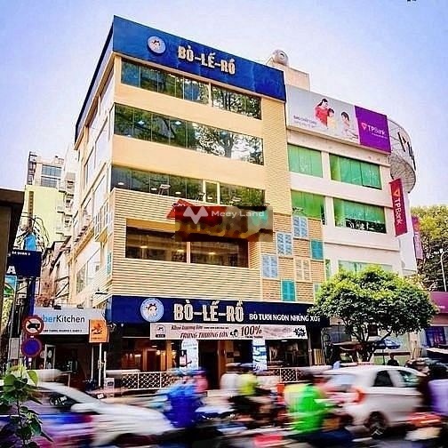 Cần cho thuê nhà ở vị trí nằm trên Phường 5, Hồ Chí Minh, giá thuê bất ngờ từ 245 triệu/tháng có một diện tích 900m2, 5 WC tiện ích bao phê-01