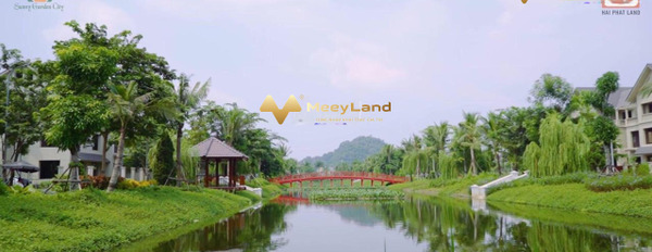 Gia đình cần bán căn biệt thự 300m2 trong khu Sunny Garden City, Quốc Oai, Hà Nội-02