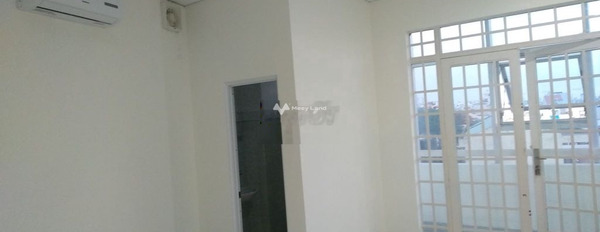 Phòng trọ mặt tiền Quận Phú Nhuận 20m², có ban công, 4 triệu 5 -03