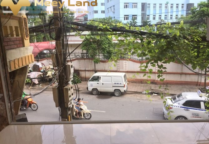 Về quê định cư, cho thuê sàn văn phòng vị trí thuận lợi ở Thanh Xuân, Hà Nội giá tốt bất ngờ 7 triệu/tháng Có tổng diện tích 30 m2