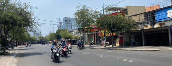 Bán nhà mặt tiền nở hậu 200m2 hiện đang cho thuê đường Nguyễn Hữu Cảnh Phường Thắng Nhất -03
