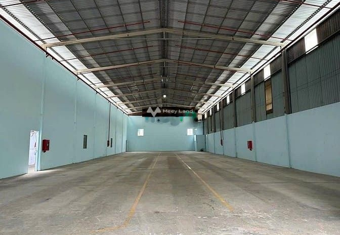 Cho thuê kho xưởng chứa hàng 500m2 tại đường Nguyễn Nghiêm, Tân Phú 