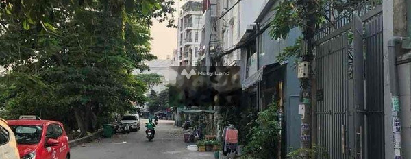 Mặt tiền tọa lạc gần Bùi Đình Túy, Phường 12 cho thuê nhà giá thuê phải chăng từ 22 triệu/tháng, căn nhà có 4 phòng ngủ, 4 WC-03