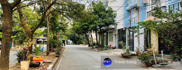 Giá bán 9.5 tỷ bán nhà có diện tích 100m2 vị trí thuận lợi nằm tại Đường Số 49, Hồ Chí Minh ngôi nhà có 4 PN, 3 WC liên hệ trực tiếp để được tư vấn-02