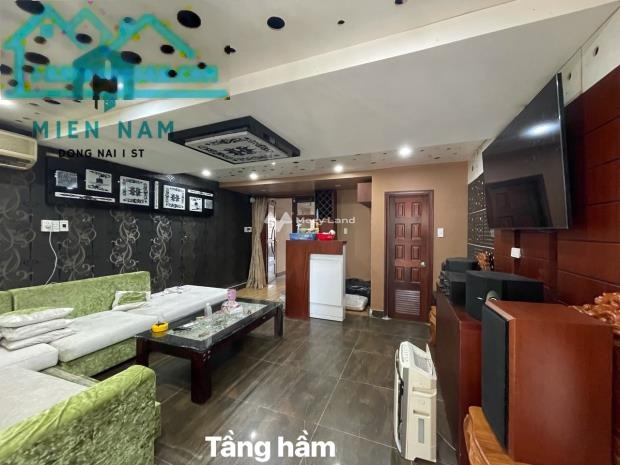 Giá khoảng 40 triệu/tháng, cho thuê nhà có diện tích là 105m2 ngay ở Nguyễn Ái Quốc, Biên Hòa, trong nhà tổng quan bao gồm 4 PN nội thất hiện đại-01