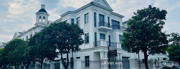 Hướng Đông - Nam, bán biệt thự diện tích chuẩn 780m2 vị trí thuận lợi tọa lạc tại Long Biên, Hà Nội bán ngay với giá siêu rẻ từ 280 tỷ-03
