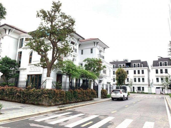 Bán biệt thự đơn lập Embassy Garden gần khu đô thị Tây Hồ Tây 260m2, 3 tầng, kiến trúc đẹp, giá tốt -01