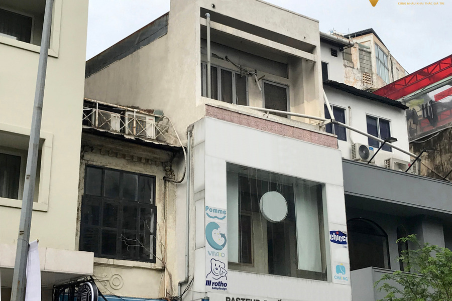 Nhà cho thuê gấp mặt tiền đường Pasteur, phường Bến Nghé, quận 1-01