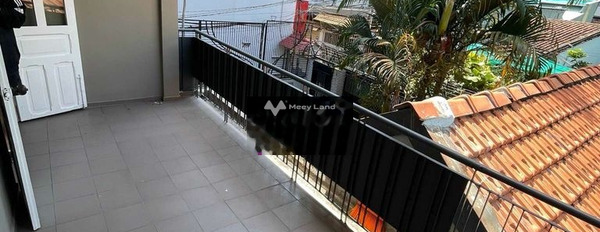 Cho thuê nhà diện tích là 140m2 tọa lạc gần Phú Nhuận, Hồ Chí Minh thuê ngay với giá công khai 35 triệu/tháng, trong nhà này 3 PN, 3 WC-02