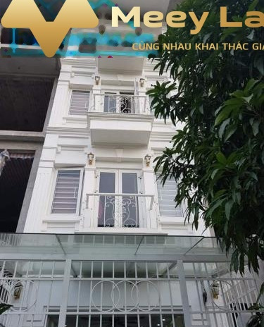 Nhà gồm 3 PN bán nhà bán ngay với giá thỏa thuận 6 tỷ dt 40 m2 vị trí đặt ở tại Lê Văn Hưu, Hai Bà Trưng