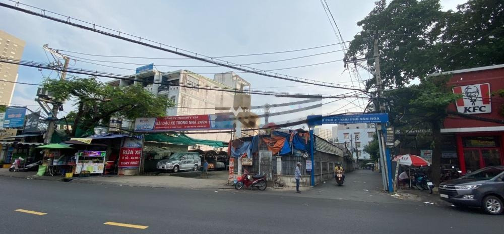 Bán nhà mặt tiền Nguyễn Thị Minh Khai - DT: 9 x 20m. CN: 180m2 - XD: Hầm + 8 lầu - giá bán: 65 tỷ 