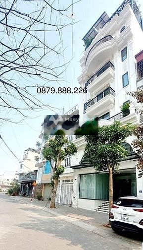 Nhà có 5 phòng ngủ cho thuê nhà ở có diện tích chính 60m2 thuê ngay với giá khởi đầu 20 triệu/tháng mặt tiền nằm ở Long Biên, Hà Nội-01