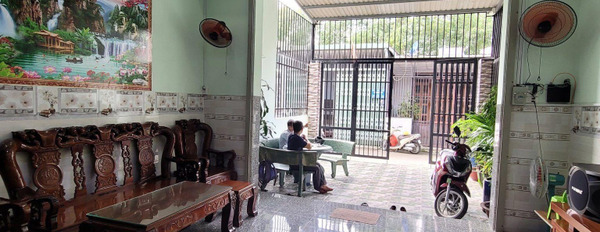 Diện tích khoảng 99.1m2 bán nhà vị trí đặt ngay tại Đt 743, Thuận An trong nhà tổng quan bao gồm 2 phòng ngủ 2 WC giá tốt nhất-03