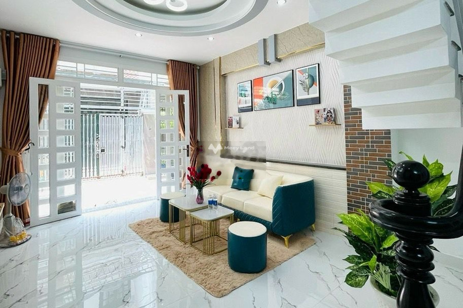 Tổng quan nhà này có 3 phòng ngủ bán nhà bán ngay với giá chốt nhanh 5.1 tỷ diện tích gồm 36m2 mặt tiền nằm tại Phường 9, Hồ Chí Minh-01