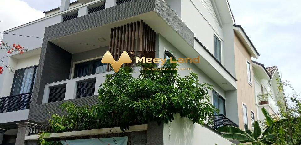 Ở tại Quận 2, Hồ Chí Minh, bán nhà, giá thương mại 24 tỷ dt 200 m2, nhà có tất cả 5 phòng ngủ cảm ơn đã xem tin.
