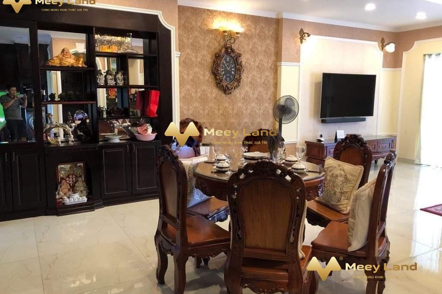 Bán căn hộ tọa lạc ngay trên Phường 7, Quận Phú Nhuận, ngôi căn hộ có tổng cộng 3 phòng ngủ, 2 WC tiện ích bao phê-01