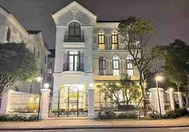 Bán ngay với giá siêu rẻ chỉ 37 tỷ bán nhà diện tích khoảng 220m2 vị trí trung tâm Quận 2, Hồ Chí Minh chính chủ đăng tin-01